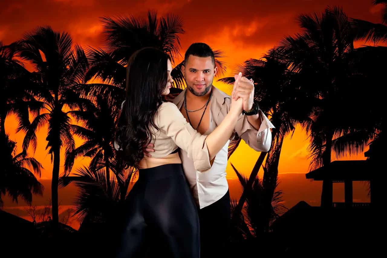 Salsa dansen bij Cubania Nederland